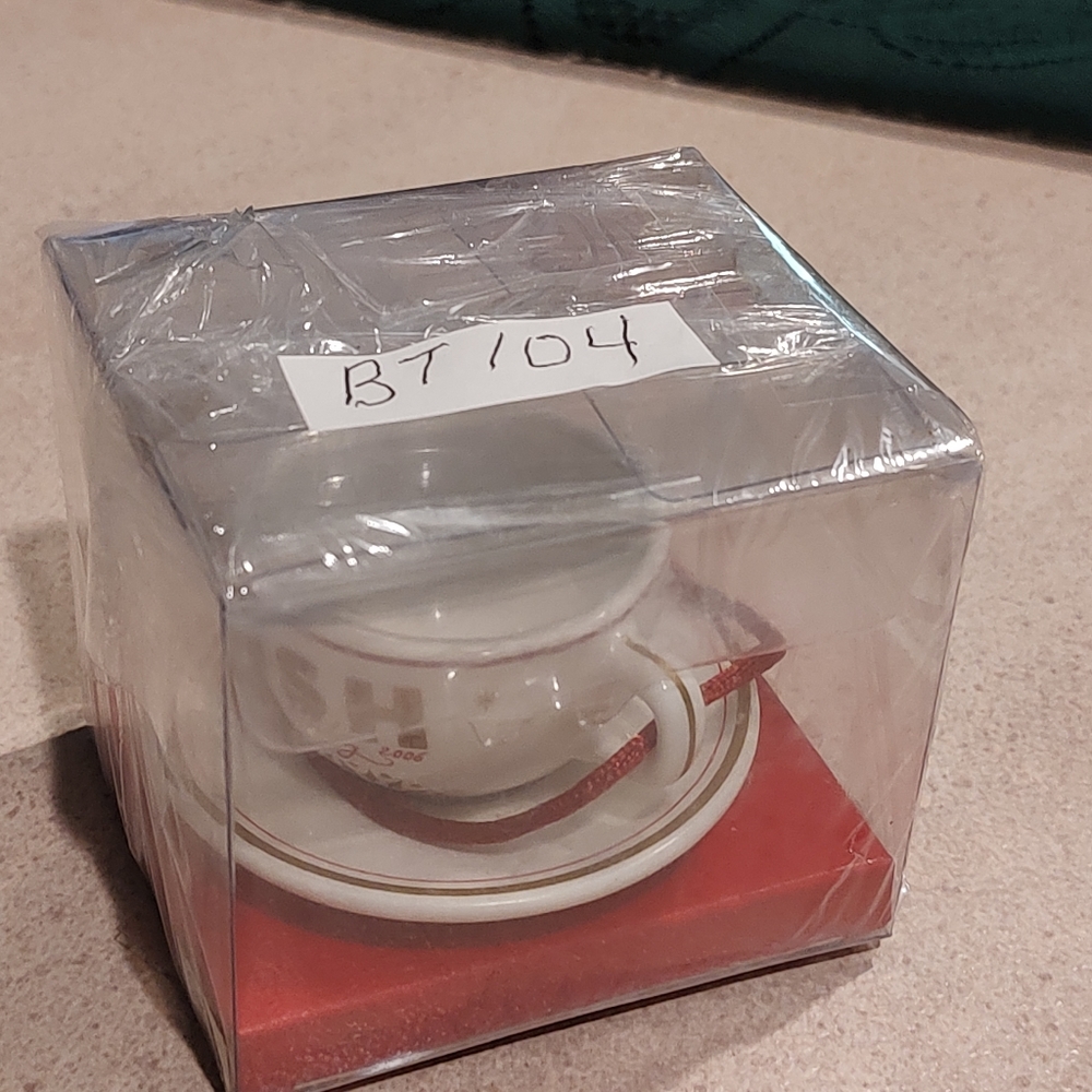 StarbucksWISHCHRISTMAS TreeTEACUP and attached  SAUCER ORNAMENT2006New - Picture 5 of 13